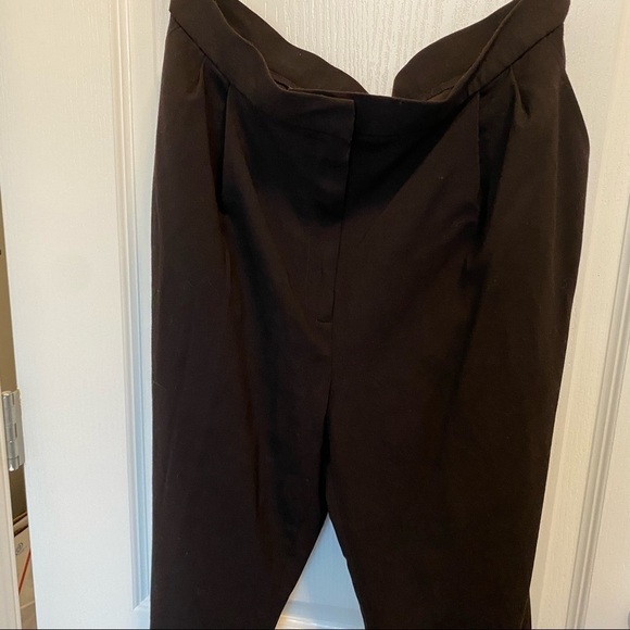 Jones New York dark brown pleat front trousers 96% wool lined in polyester - Picture 6 of 7